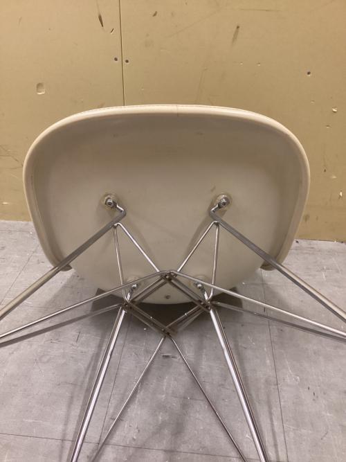 Herman Miller (ハーマンミラー) シェルチェア (1980～1993) スカイブルー 4thジェネレーション