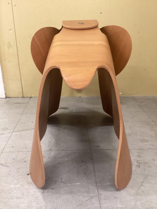 Vitra (ヴィトラ) スツール プライウッド仕様 ブラウン Eamas Elephant