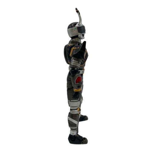 BANDAI (バンダイ) S.H.Figuarts 重甲ビーファイター BLACK BEET フィギュア