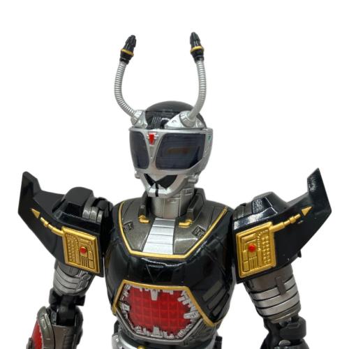 BANDAI (バンダイ) S.H.Figuarts 重甲ビーファイター BLACK BEET フィギュア
