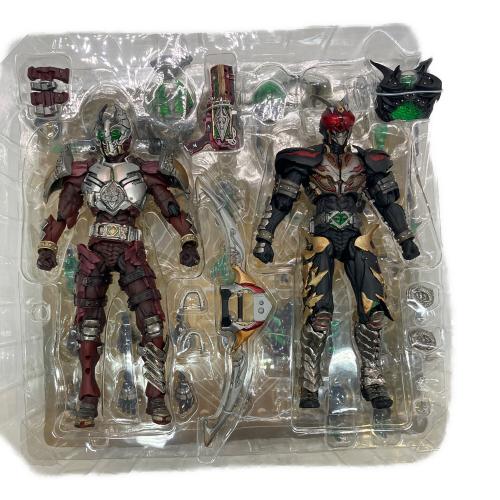 BANDAI (バンダイ) S.I.C 仮面ライダーギャレン＆カリス フィギュア
