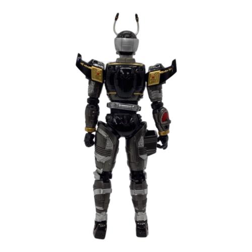 S.H.Figuarts (エス・エイチ・フィギュアーツ) ブラックビート