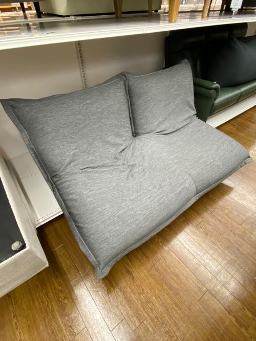 ligne roset (リーンロゼ) 2人掛けソファー 張地Hランク グレー カラン