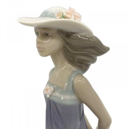LLADRO (リヤドロ) 箱付きフィギュリン 少女スーザン｜トレファクONLINE
