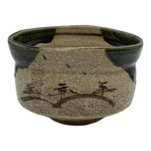 織部焼 (オリベヤキ) 抹茶碗