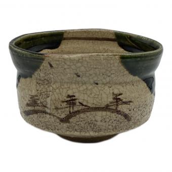 織部焼 (オリベヤキ) 抹茶碗