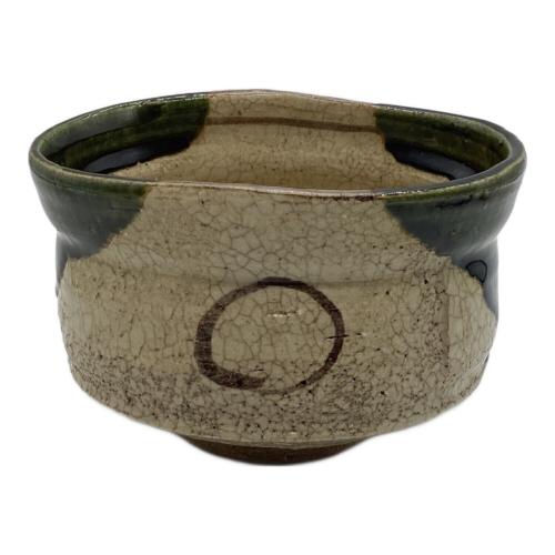 織部焼 (オリベヤキ) 抹茶碗