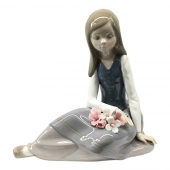 フィギュリン「あなたを待ちながら」9221 LLADRO(リヤドロ)