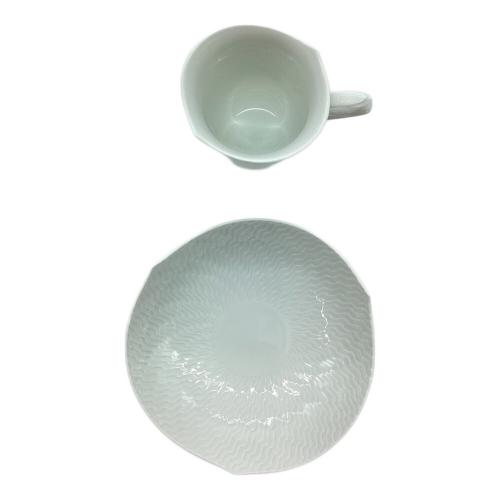 Meissen (マイセン) カップ&ソーサー 波の戯れホワイト