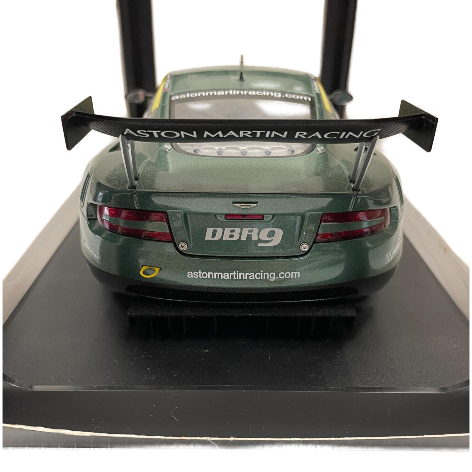 AUTOart 1/18 アストンマーティンDBR9 2005年 ミニカー｜トレファクONLINE