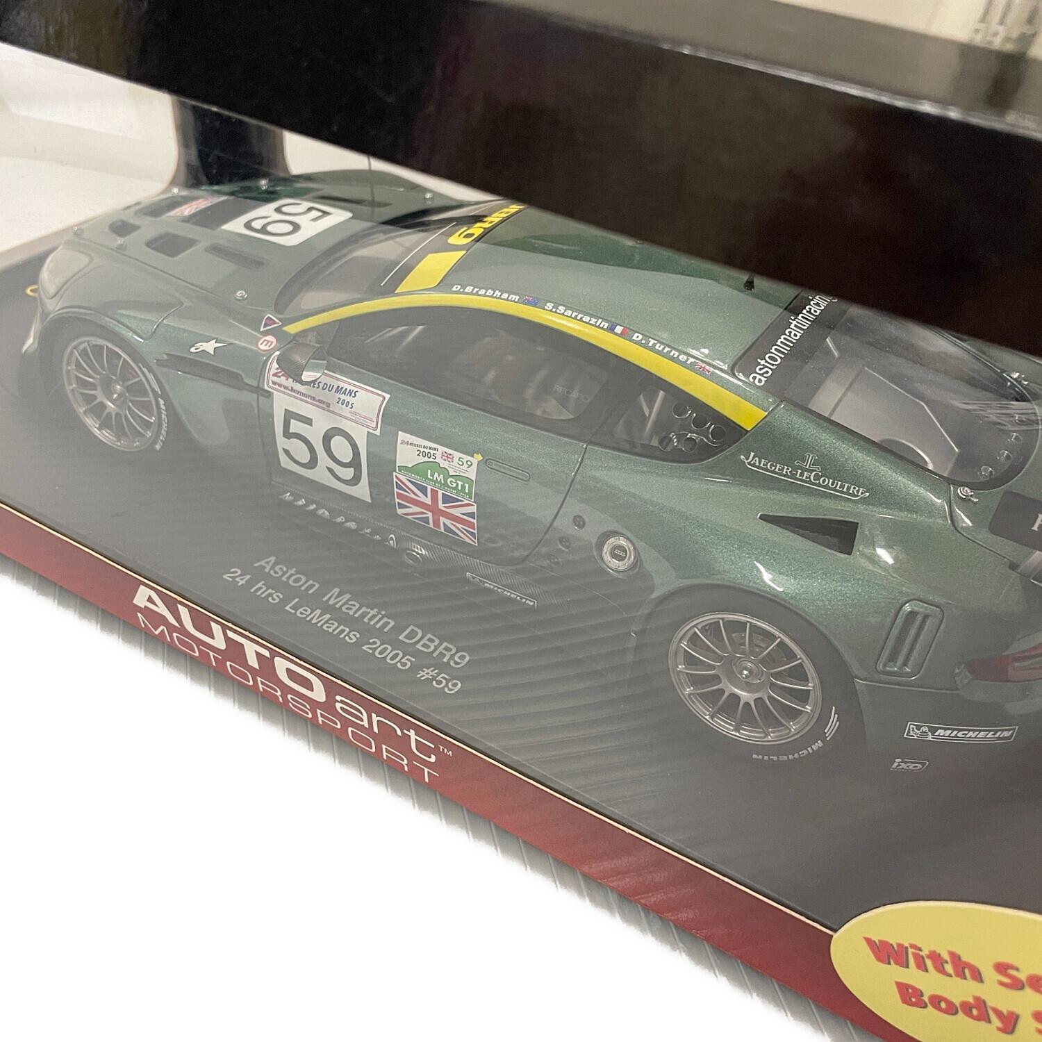 AUTOart 1/18 アストンマーティンDBR9 2005年 ミニカー｜トレファクONLINE