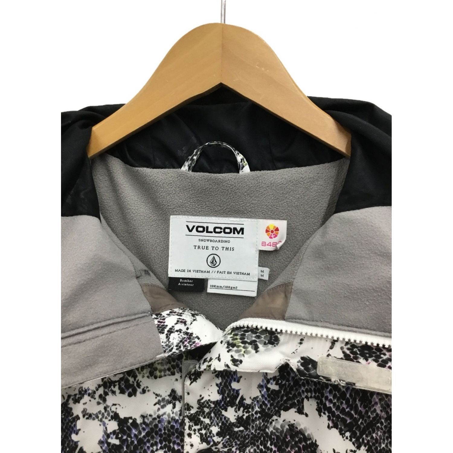 VOLCOM (ボルコム) スノーボードウェア(ジャケット) レディース