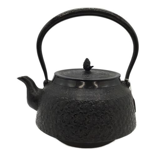 南部鉄器 (ナンブテッキ) 鉄瓶 大徳寺型 桜 2.3L