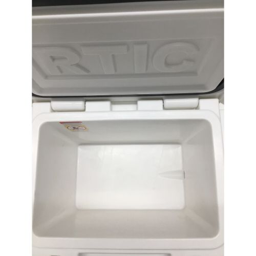 RTIC (アールティック) クーラーボックス 20L ホワイト｜トレファクONLINE