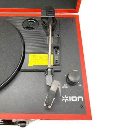 ION Audio トランク型レコードプレーヤー Vinyl Transport iT59