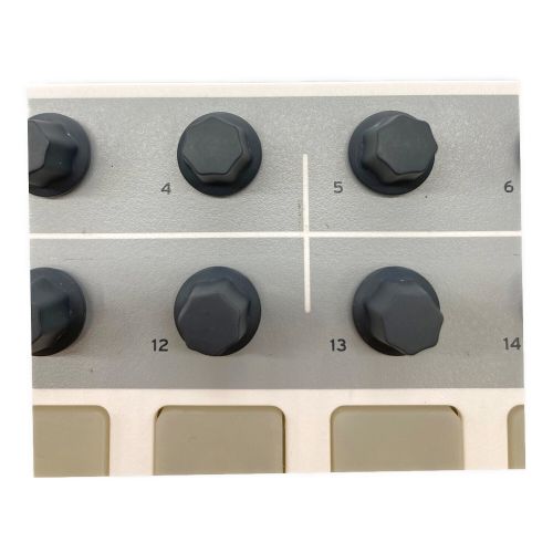 arturia (アートリア) BEATSTEP 通電確認のみ