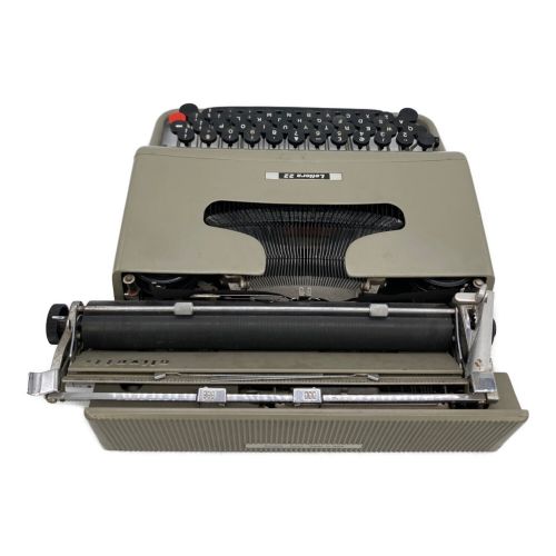 Olivetti (オリベッティ) タイプライター Lettera 22