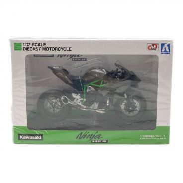 Maisto (マイスト) バイク KAWASAKI Z900RS(キャンディトーンブラウン×キャンディトーンオレンジ) 1/12完成品バイクシリーズ  未使用品｜トレファクONLINE