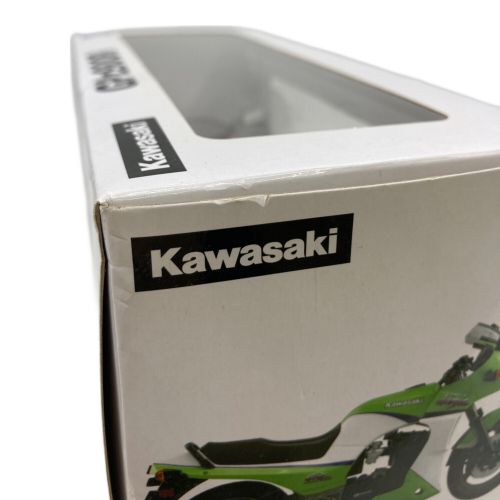 アオシマ モデルカー KAWASAKI GPZ900R 1/12 ダイキャストモーターサイクル