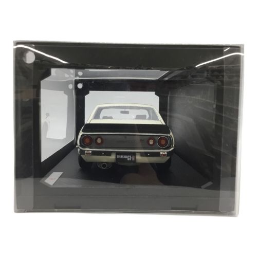 ignition model (イグニッションモデル) ダイキャストカー 窓浮き有 1/18 Nissan Skyline 2000 GT-R KPGC110 (日産 スカイライン 2000 GT-R KPGC110) ホワイト 0224