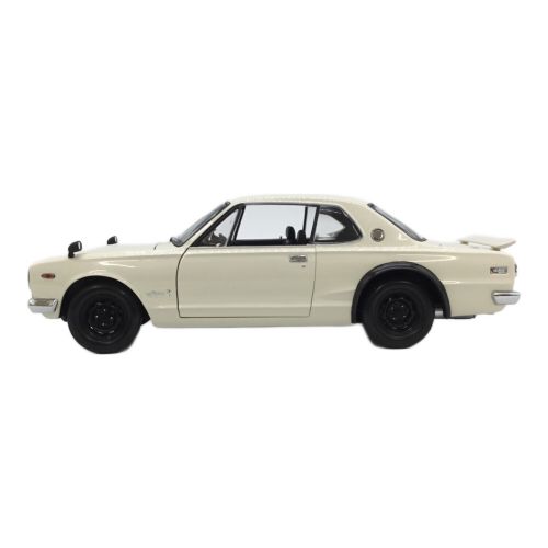 京商 (キョウショウ) ダイキャストカー 1:18 NISSAN SKYLINE 2000 GT-R (KPGC10) / (ニッサン スカイライン 2000 GT-R (KPGC10)) 08125W