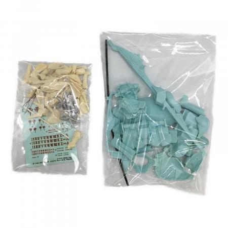 Volks (ボークス) ガレージキット ファイブスター物語 1/144 レッド
