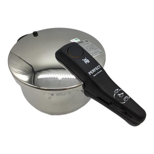 WMF (ヴェーエムエフ) パーフェクト圧力鍋 4.5L シルバー IH対応