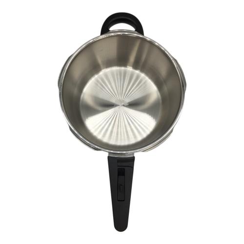 WMF (ヴェーエムエフ) パーフェクト圧力鍋 4.5L シルバー IH対応