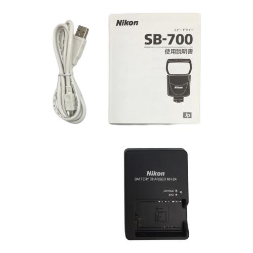 Nikon (ニコン) デジタル一眼レフカメラ D3100 ズームレンズキット