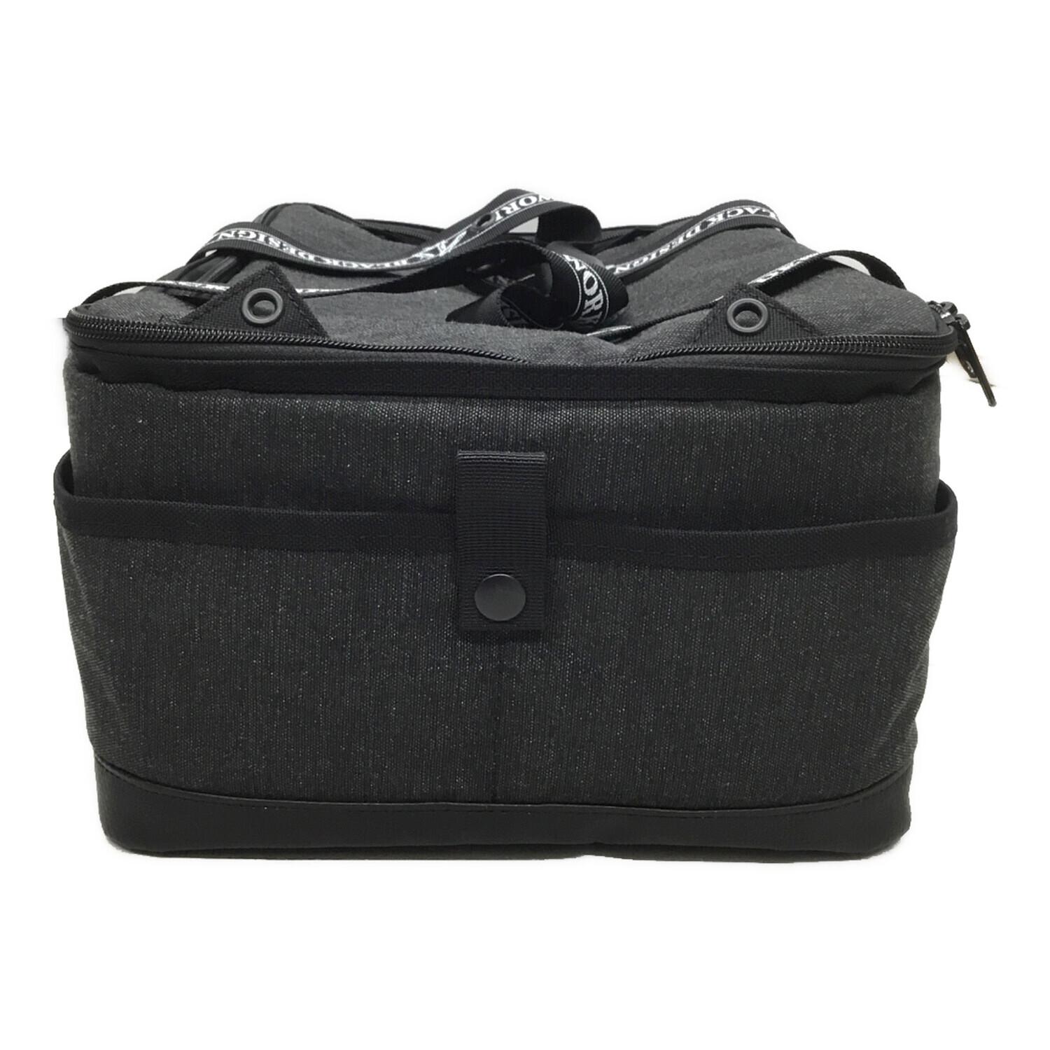 BLACK DESIGN (ブラックデザイン) ツリー柄アイアンプレート BLACK