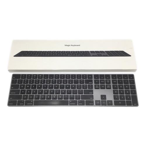 Apple (アップル) MagicKeyboard キーボード A1843 ブラック 動作確認済