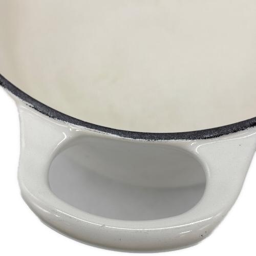 LE CREUSET (ルクルーゼ) 両手鍋 ホワイト ココット・オーバル