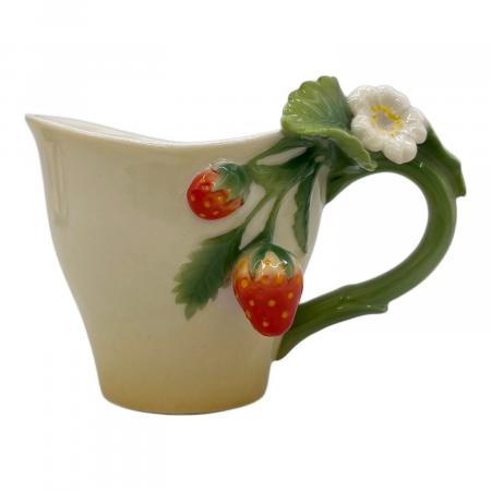 陶翔舞千　華麗なる花コレクション　いちご　カップ&ソーサー&スプーン 陶翔舞千 (トウショウマイセン) カップ&ソーサー 華麗なる花