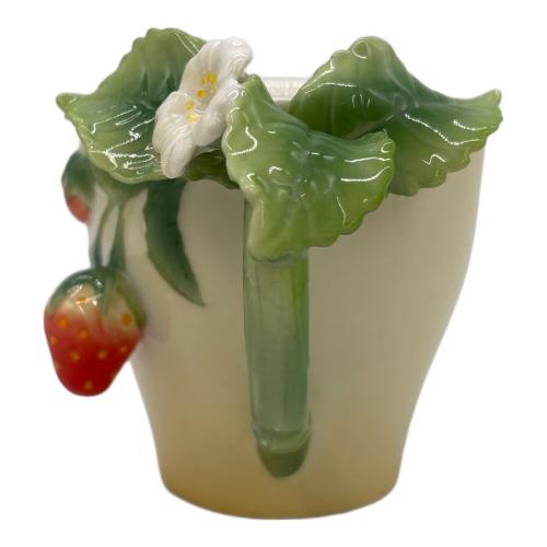 陶翔舞千 (トウショウマイセン) カップ&ソーサー 華麗なる花コレクションいちご