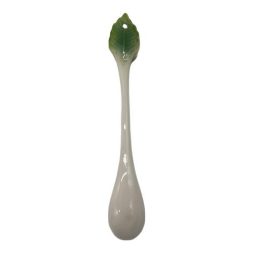 陶翔舞千 (トウショウマイセン) カップ&ソーサー 華麗なる花コレクションいちご