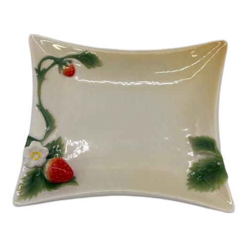 陶翔舞千 (トウショウマイセン) カップ&ソーサー 華麗なる花コレクションいちご