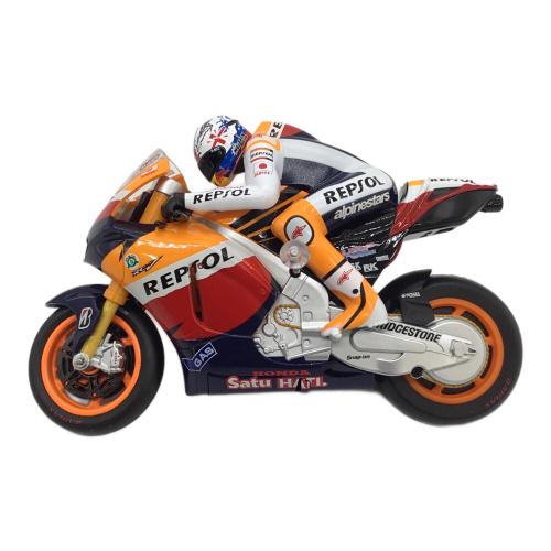 京商 (キョウショウ) ラジコン ミニッツモトレーサー 30053CS REPSOL Honda RC212V 2011 No.27 ケーシー・ストーナー