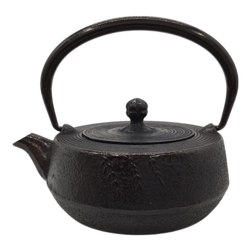 南部鉄器 (ナンブテッキ) 鉄瓶