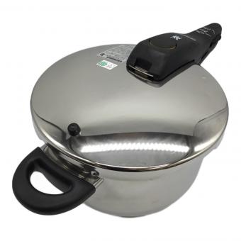 WMF (ヴェーエムエフ) パーフェクト圧力鍋 4.5L PSCマーク(圧力鍋)有