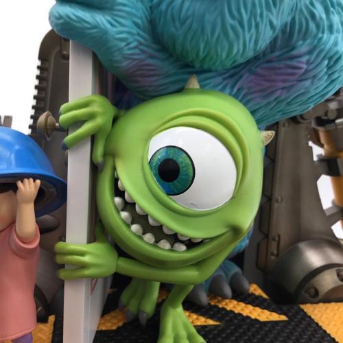 SUNNY SIDE UP (サニーサイドアップ) Last賞 『モンスターズ・インク』ポスターフィギュア Happyくじ PIXAR 2026