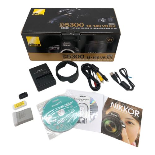 Nikon (ニコン) デジタル一眼レフカメラ キズ有 D5300 18-140 VR Kit 専用電池 -