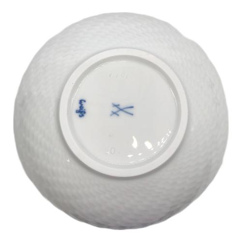 Meissen (マイセン) ホワイトベース 波の戯れホワイト
