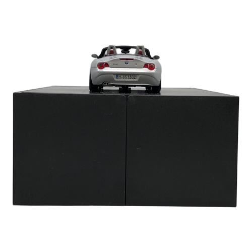 1/43 BMW Z4 ミニカー BMWディーラー限定品
