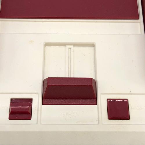 Nintendo (ニンテンドー) ニンテンドークラシックミニ ファミリーコンピュータ CLV-S-HVCC ■