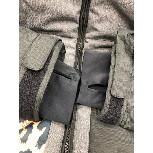 686 (シックスエイトシックス) スノーボードウェア(ジャケット) メンズ SIZE M ブラック L3W901 レオパード柄