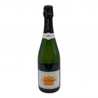 VEUVE CLICQUOT (ヴーヴ・クリコ) シャンパン 750ml - - フランス