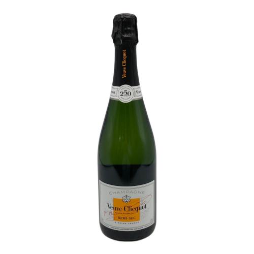 VEUVE CLICQUOT (ヴーヴ・クリコ) シャンパン 750ml - - フランス