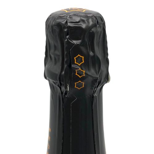 VEUVE CLICQUOT (ヴーヴ・クリコ) シャンパン 750ml - - フランス