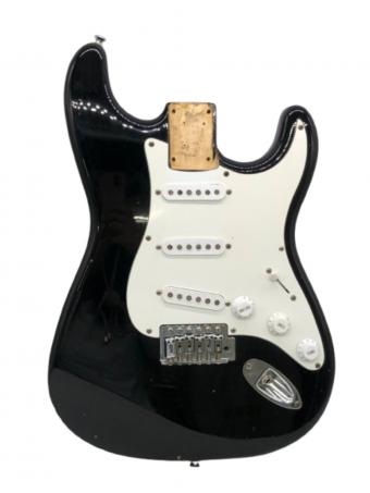 FERNANDES (フェルナンデス) ジャンク品 ギターボディ チェック時出音しました。 LE-1Z