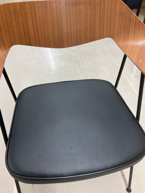 ACTUS (アクタス) ダイニングチェアー 675 ブラック×ブラウン アームチェアー